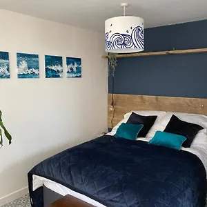 Apartment The Crest - Bournemouth, Modern Cosy Retreat, Walk To Beach,, Bournemouth