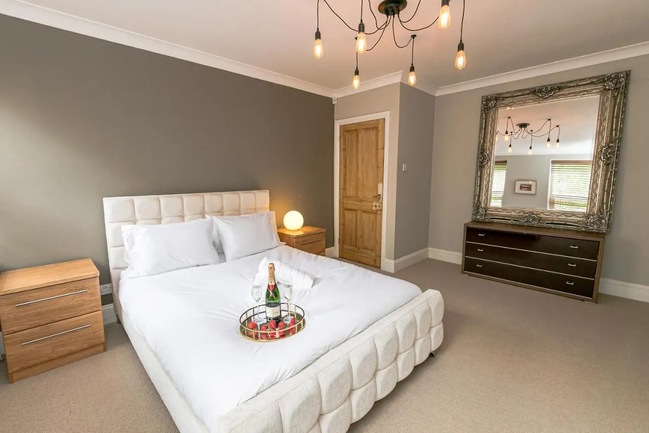 Cosy Urban Oasis - Quirky 2-Bed Town Centre Apartment Bournemouth United Kingdom